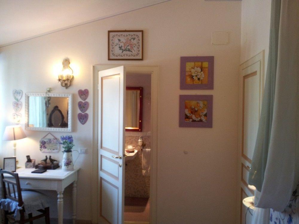 אסיסי Bed And Breakfast A Casa Delle Fate מראה חיצוני תמונה