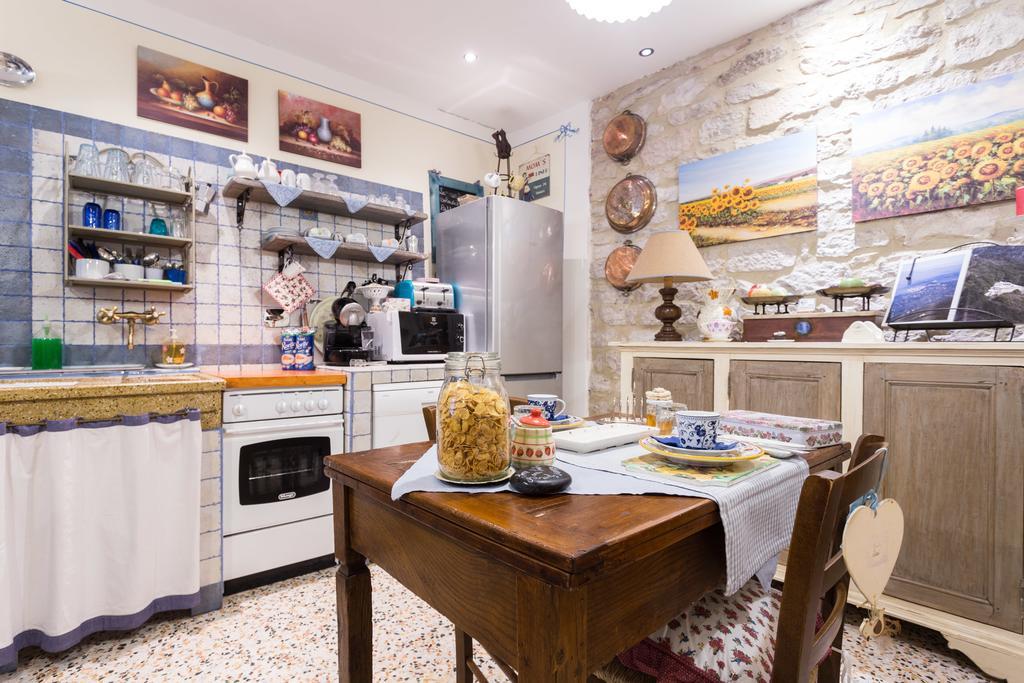 אסיסי Bed And Breakfast A Casa Delle Fate מראה חיצוני תמונה