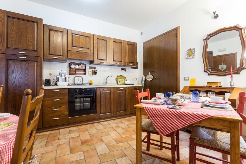 אסיסי Bed And Breakfast A Casa Delle Fate חדר תמונה